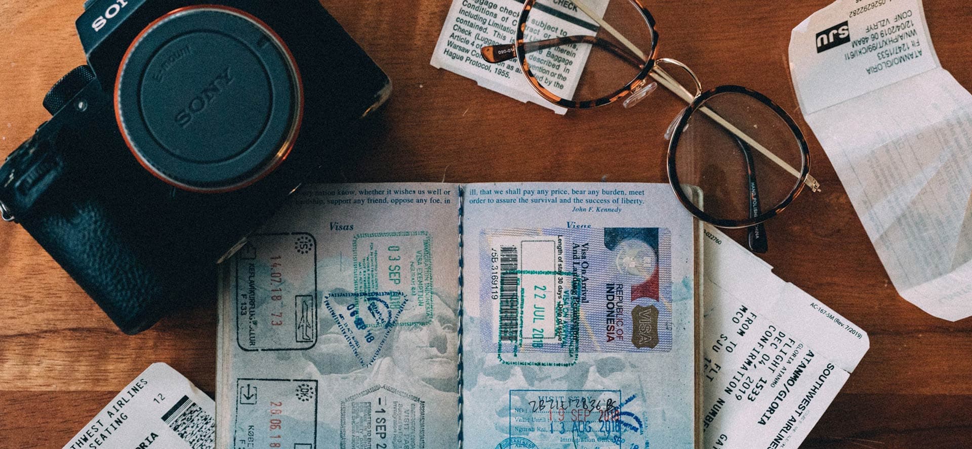 Cover Image for Looking to the Horizon