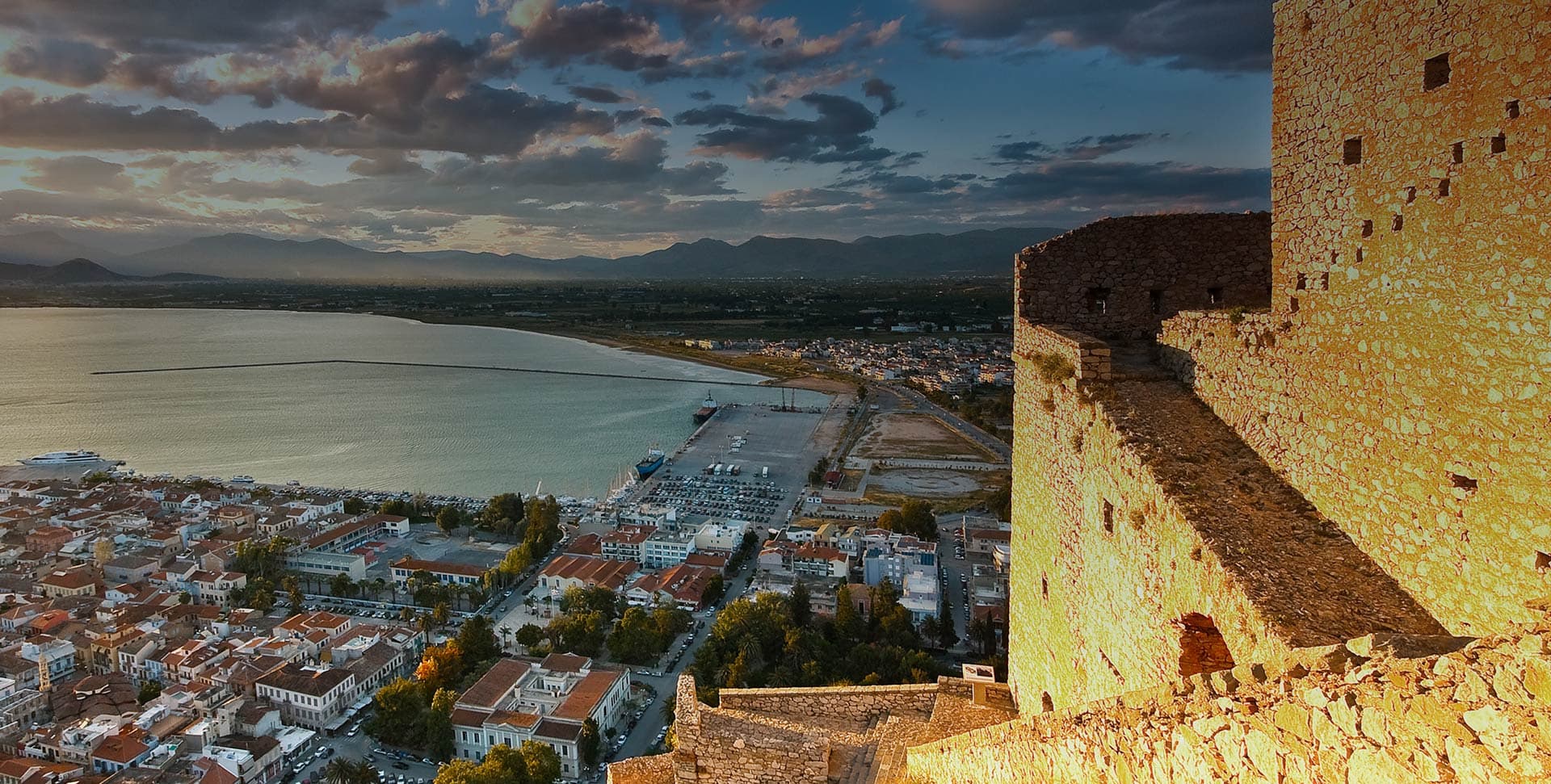 Cover Image for Blurring the Lines of History, Myth and Legend