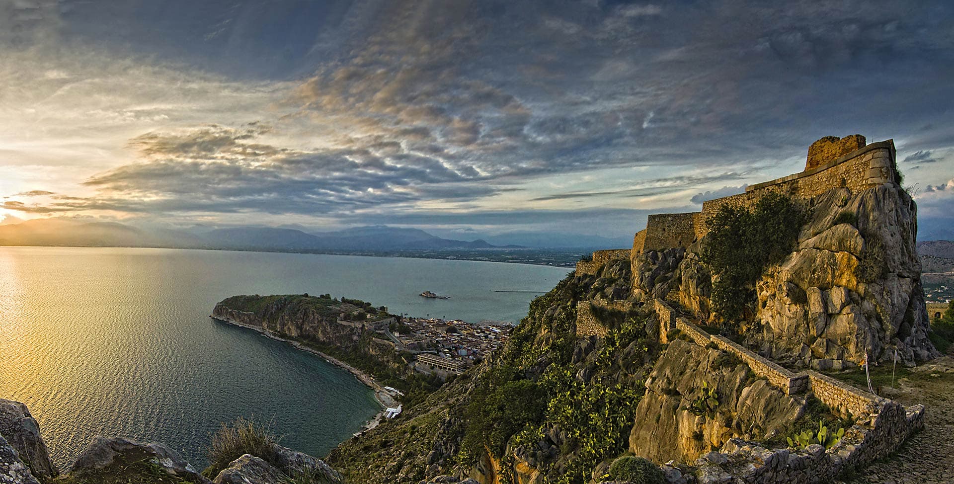 Cover Image for The Ancients Come Back to Life