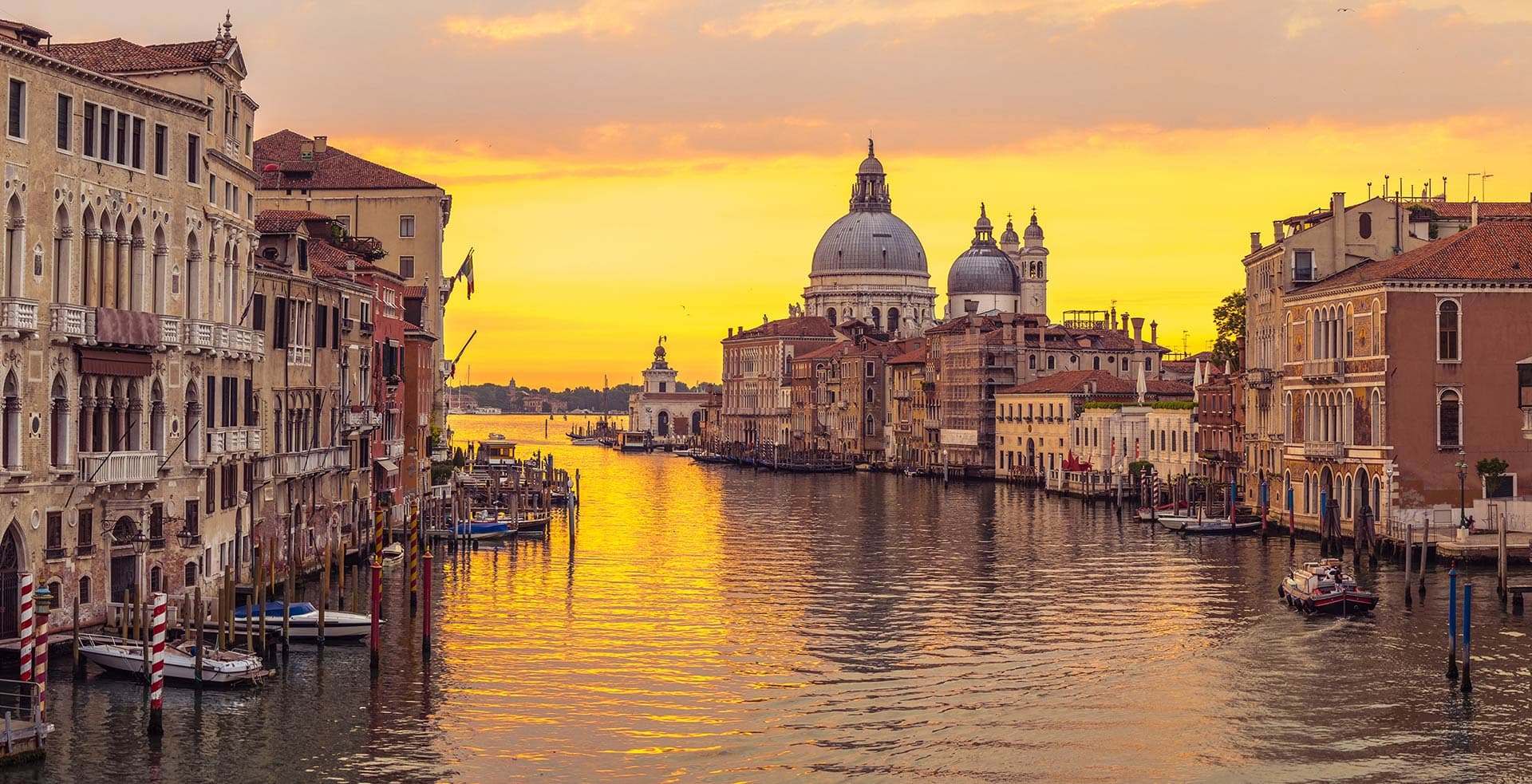 Cover Image for Like a Local: Venice, Italy