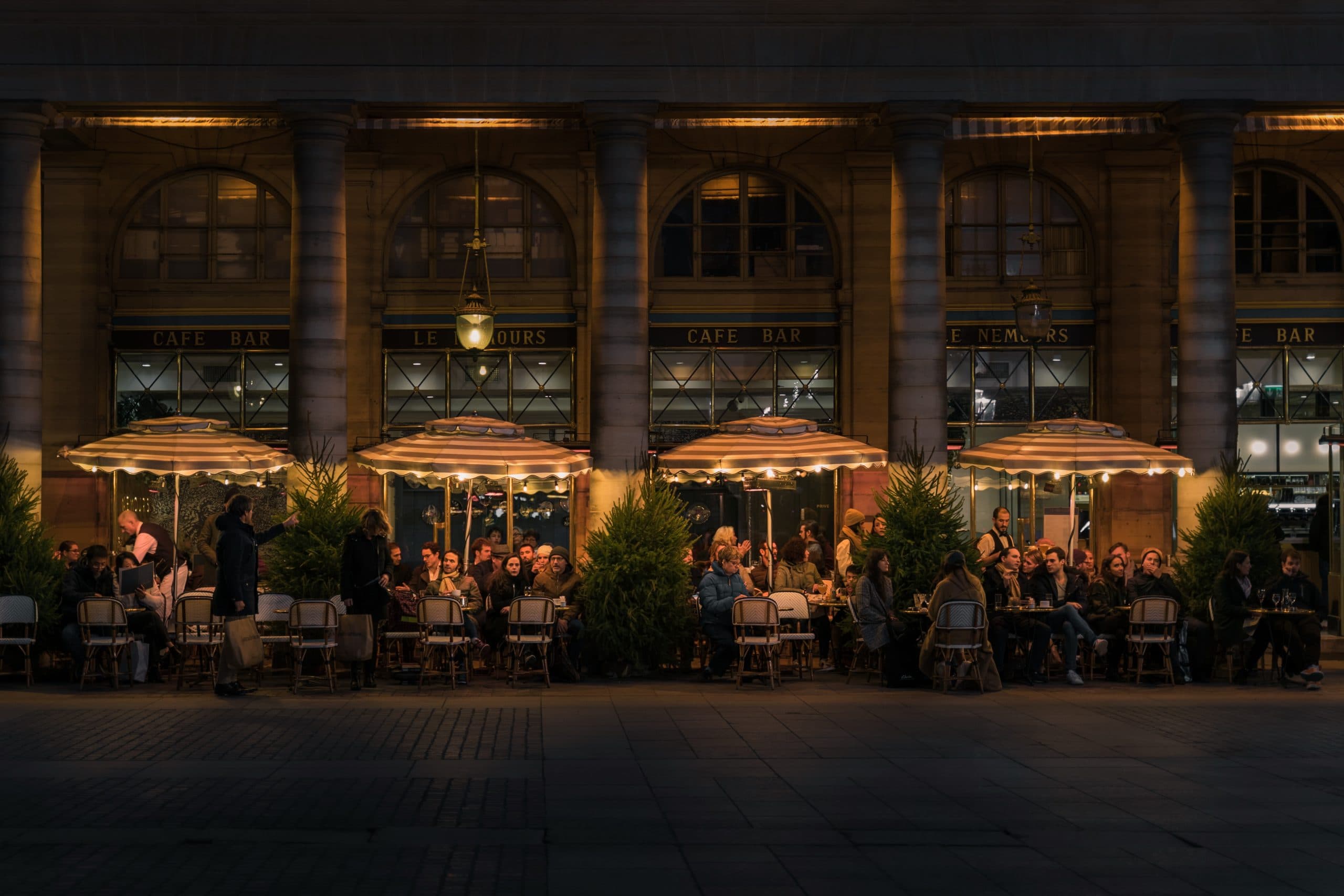 Cover Image for Like a Local: Travel Tips from the Locals of Paris